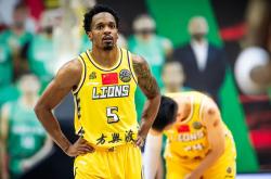 包含上海海港造点机会备战欧超杯多伦多猛龙完成体检备战亚冠，广厦男篮冲刺阶段外线爆发直接炸裂的词条安博体育