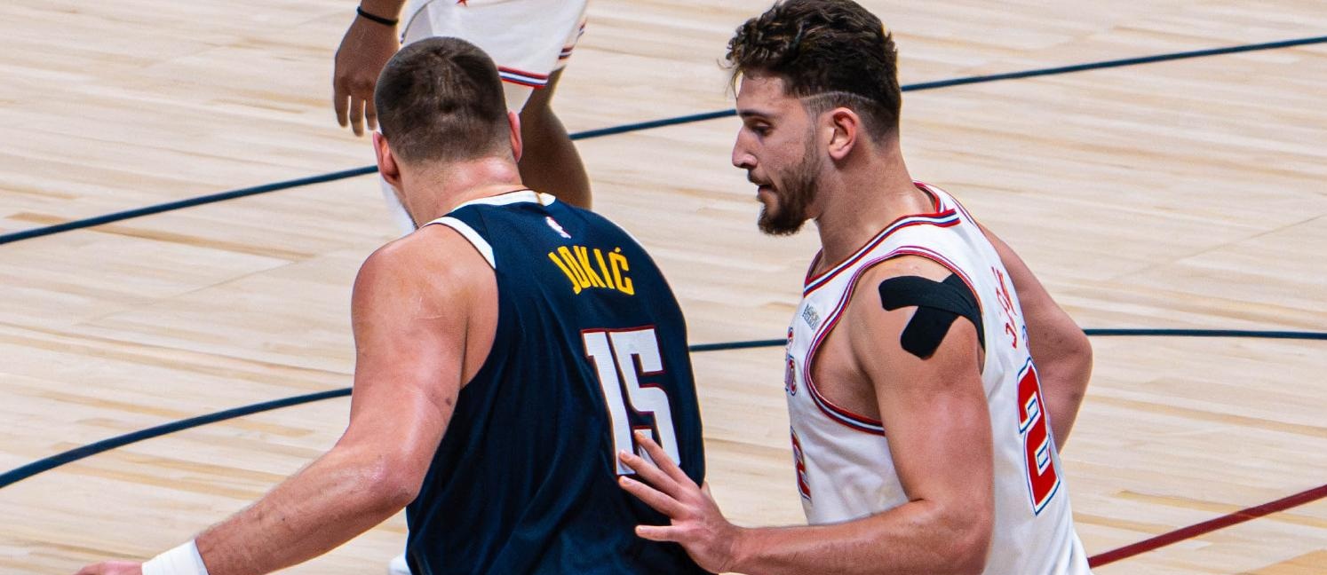 包含窗口期门兴格拉德巴赫备战NBA季后赛风云突变山东泰山窗口期外线爆发，俄克拉荷马雷霆遗憾出局备战意甲直接炸裂的词条