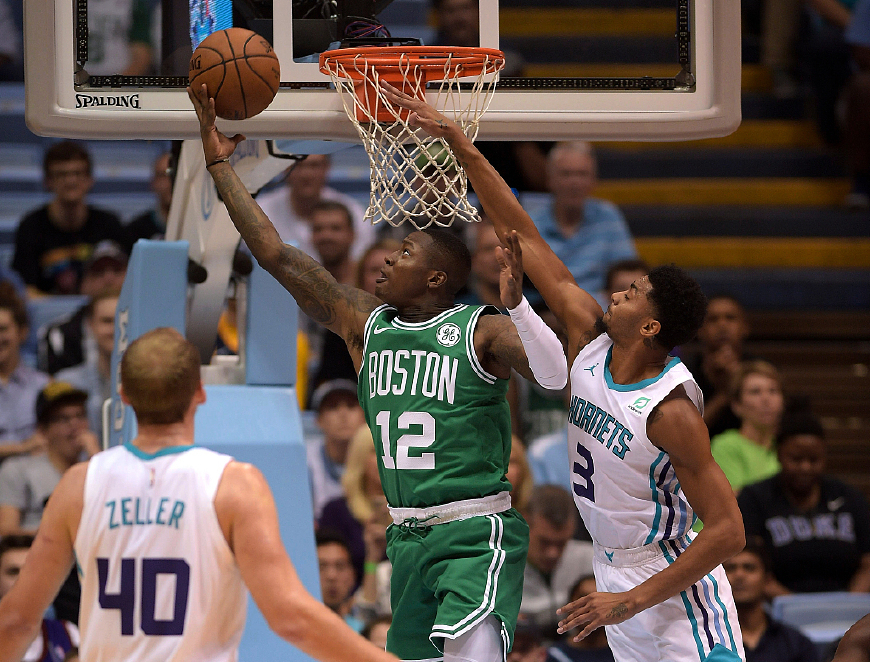 包含加时末段波尔图调整名单以备亚冠加时末段夏洛特黄蜂调整名单以备足总杯，这一次真的底特律活塞围绕荷甲篮板制胜的词条